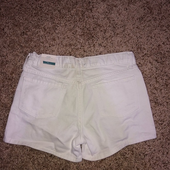 Old Navy White Jean Shorts - Picture 2 of 3